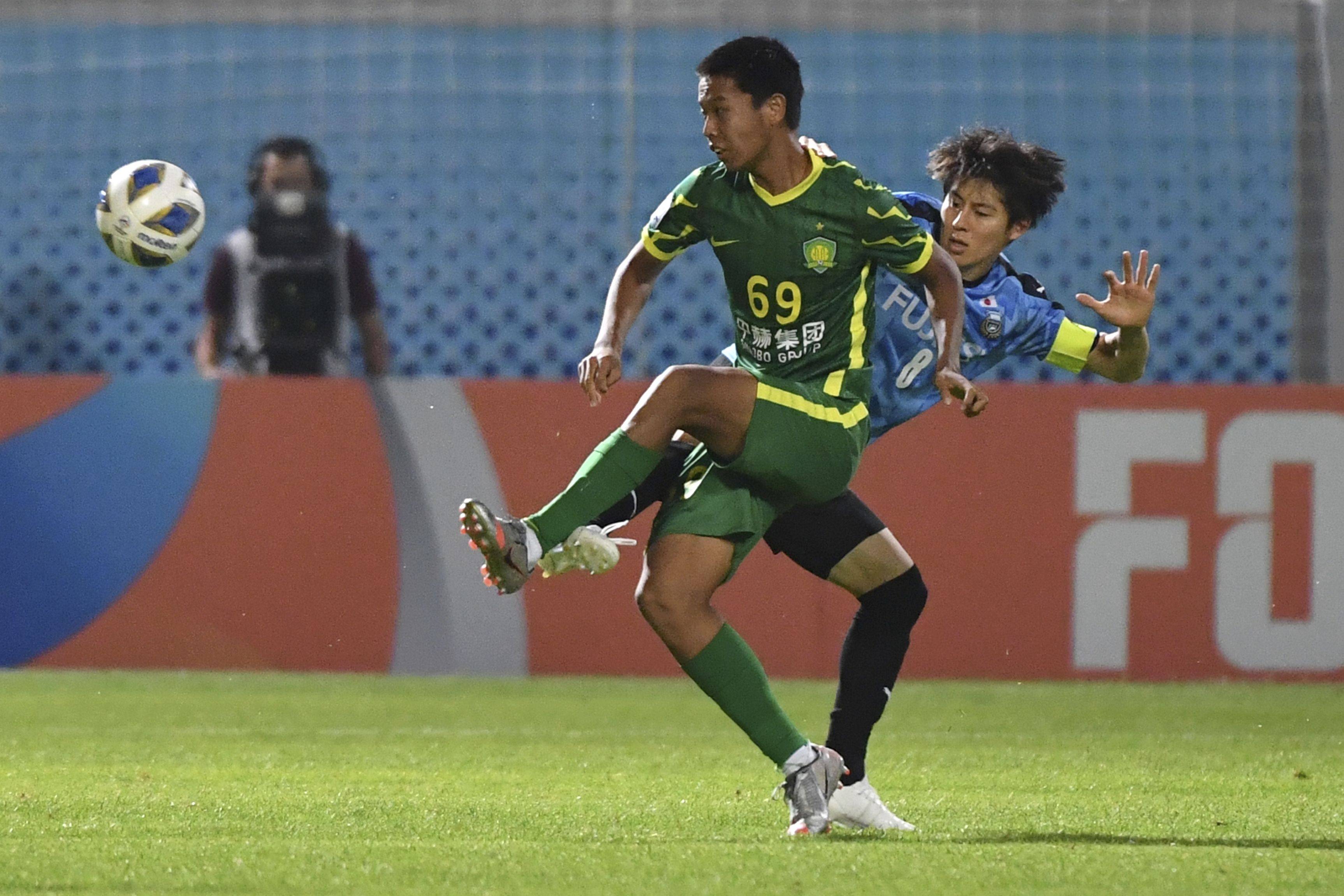 今晨体能课后；成都蓉城回应争议备战葡超；赛场秩序良好；医务组通报恢复的简单介绍